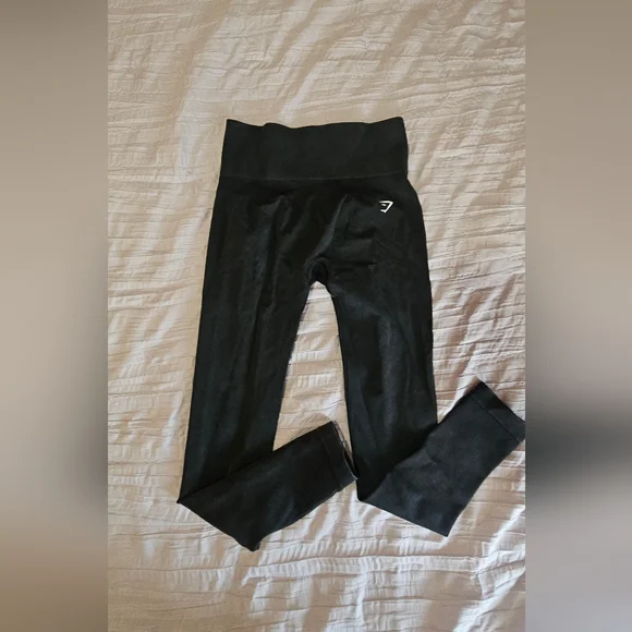 Black Gymshark Leggings - Picture 1 of 4